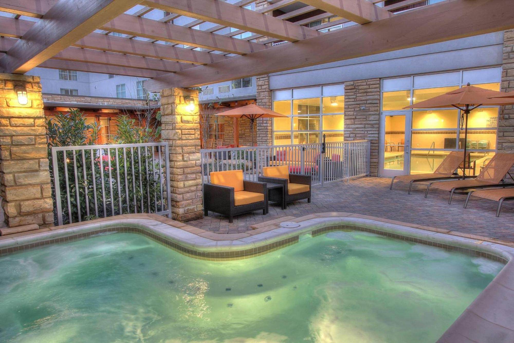 Courtyard By Marriott Gatlinburg Downtown Hotel Eksteriør billede