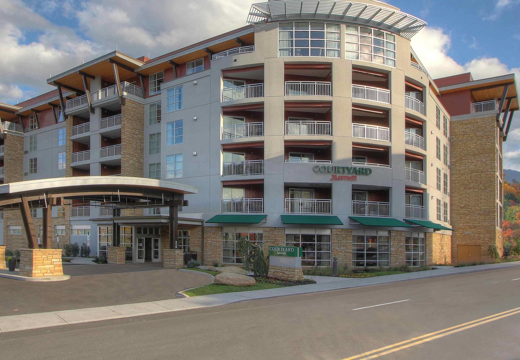 Courtyard By Marriott Gatlinburg Downtown Hotel Eksteriør billede